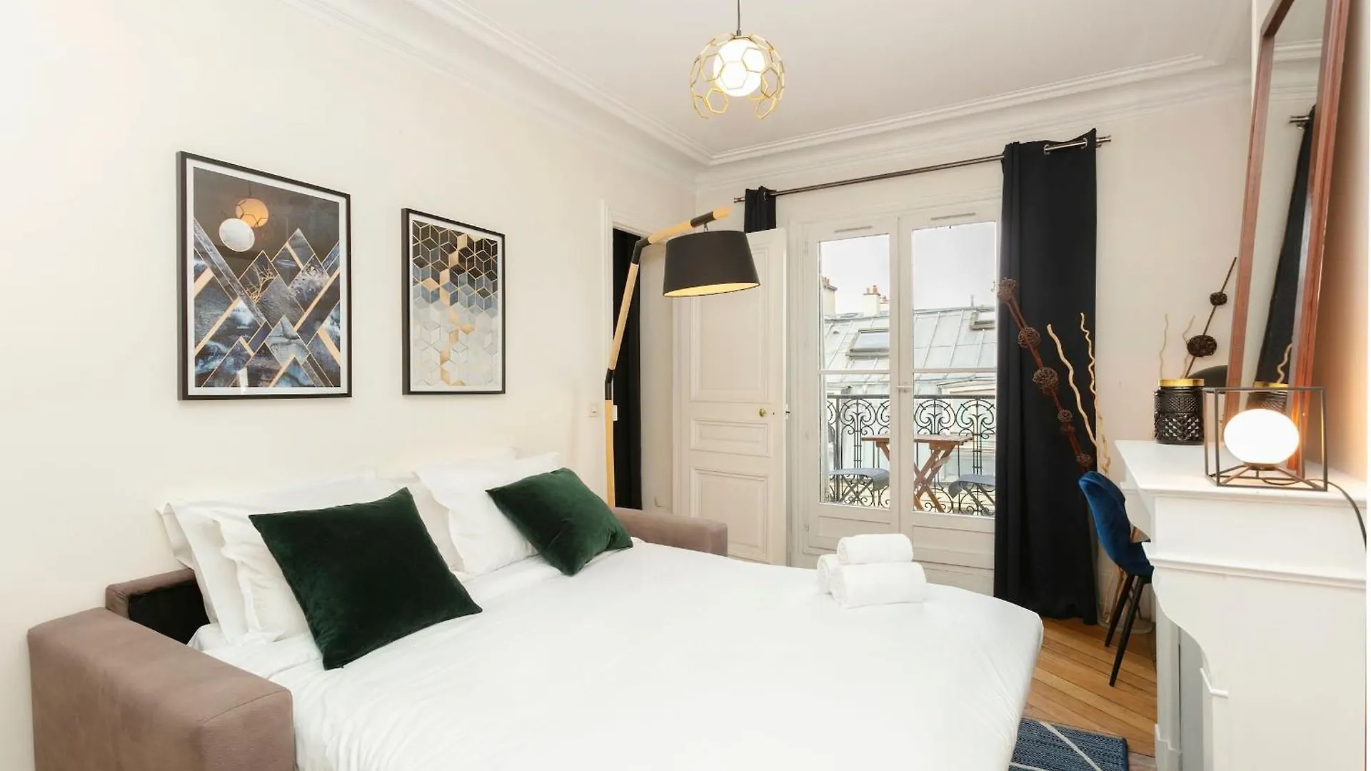 Bnbnova - Notre-Dame - 1Br With Balcony Paris
