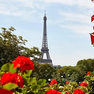 Otel Plaza Athenee - Dorchester Collection, Paris