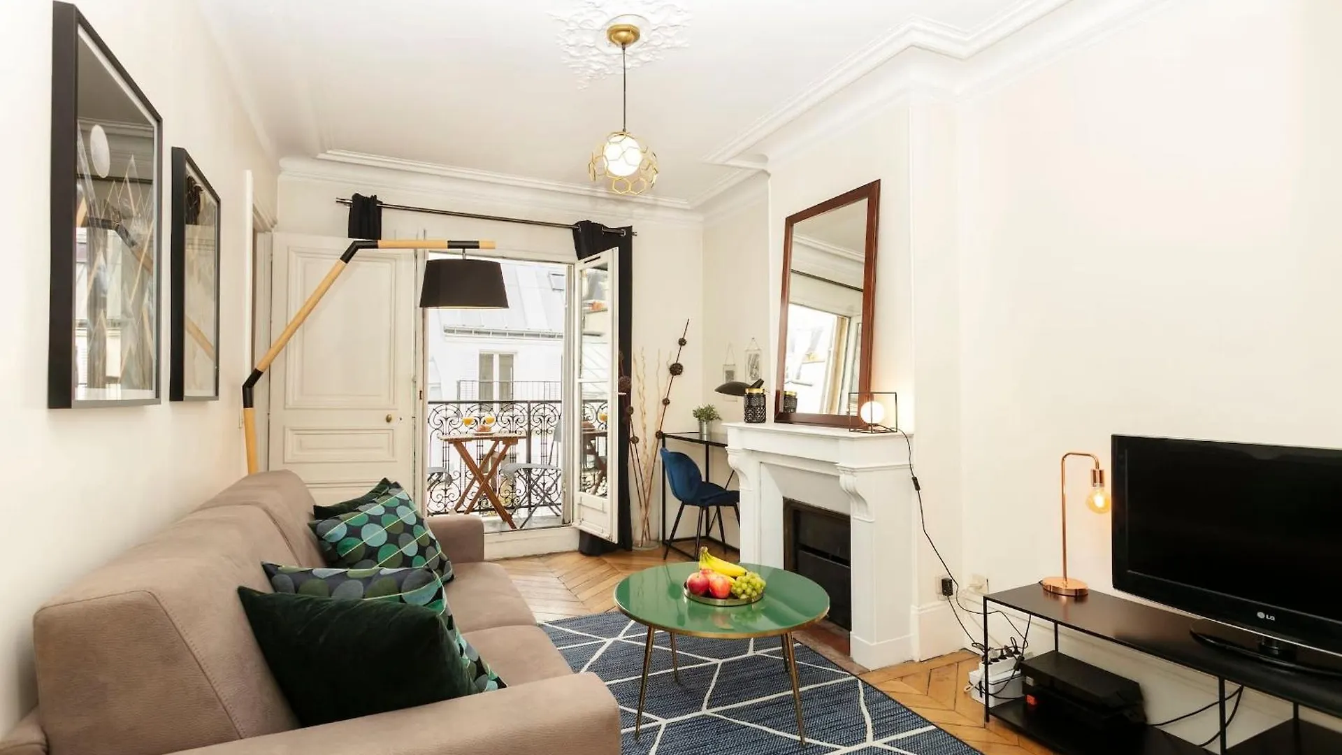 Apartment Bnbnova - Notre-Dame - 1Br With Balcony Paris