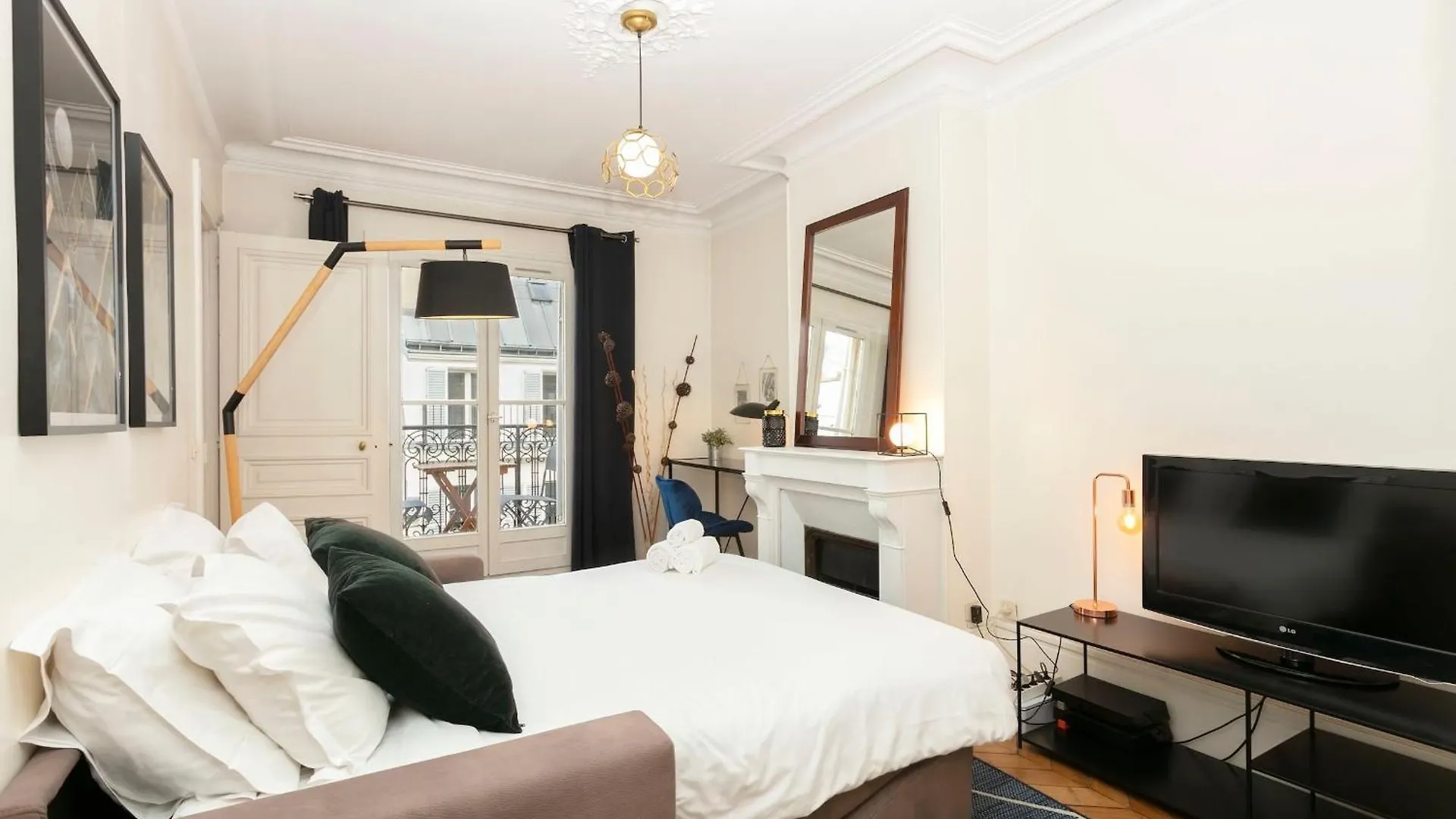 Apartment Bnbnova - Notre-Dame - 1Br With Balcony Paris